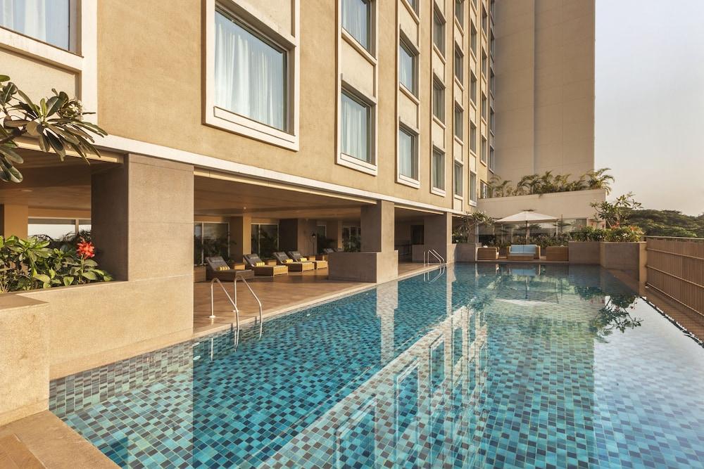 Lemon Tree Premier City Center Pune Exteriör bild