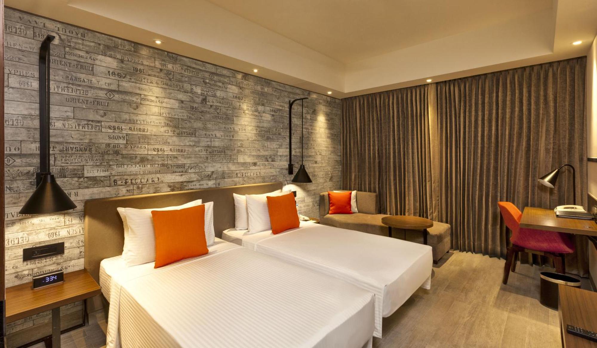 Lemon Tree Premier City Center Pune Exteriör bild