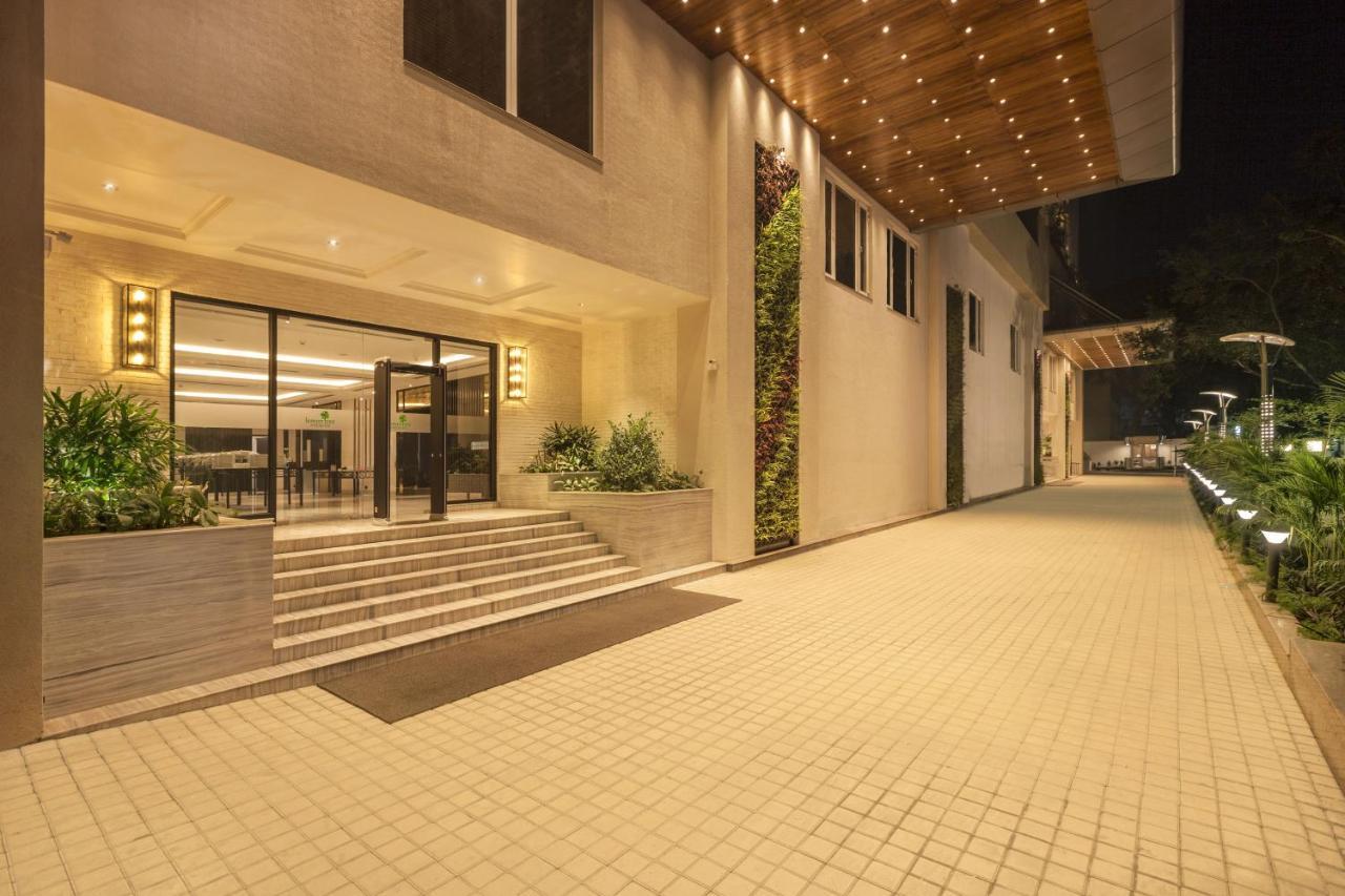 Lemon Tree Premier City Center Pune Exteriör bild