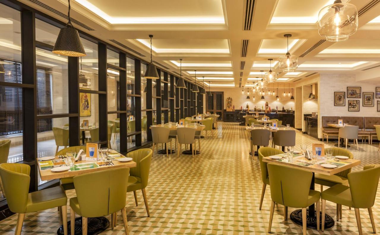 Lemon Tree Premier City Center Pune Exteriör bild