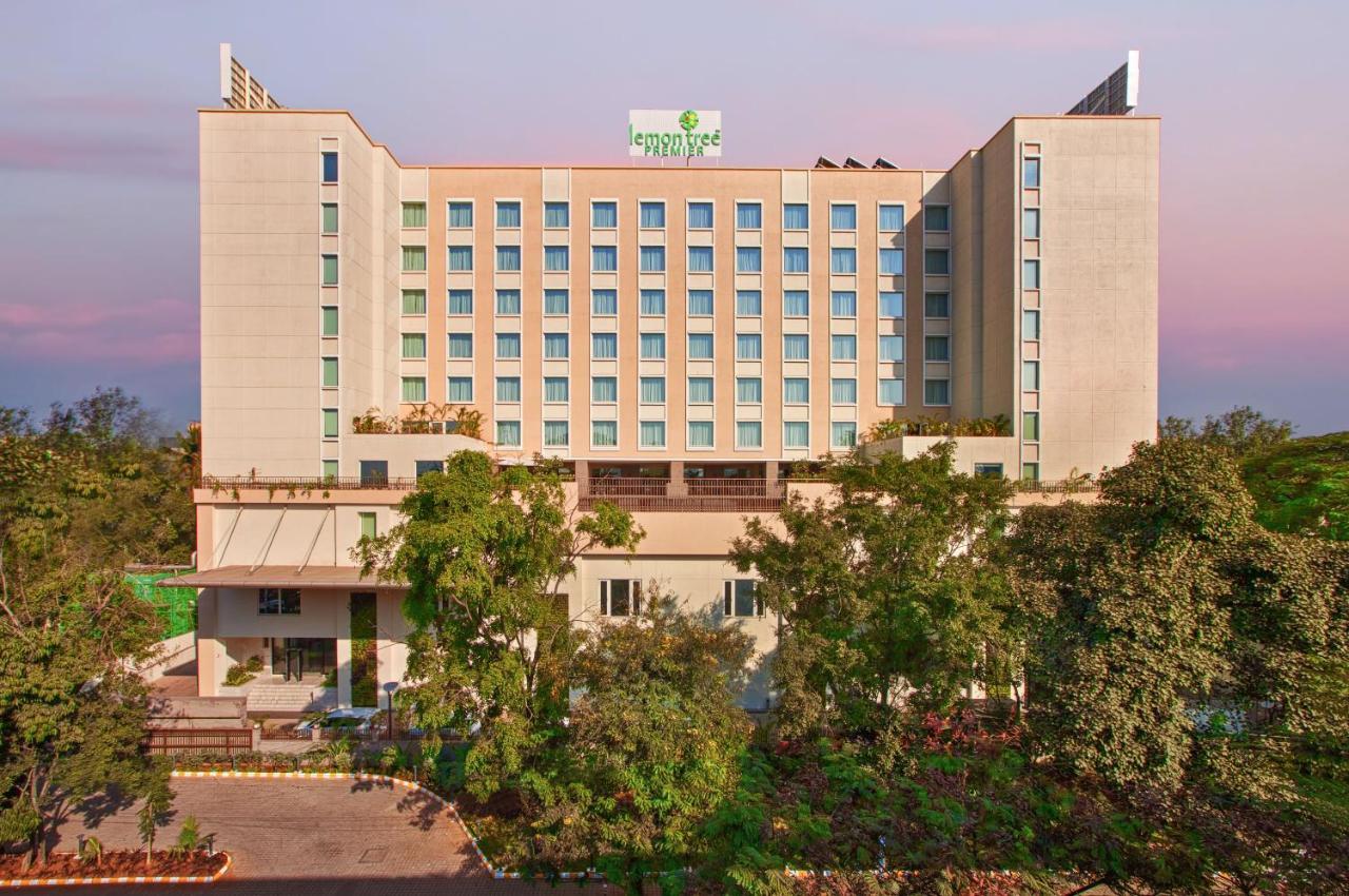 Lemon Tree Premier City Center Pune Exteriör bild
