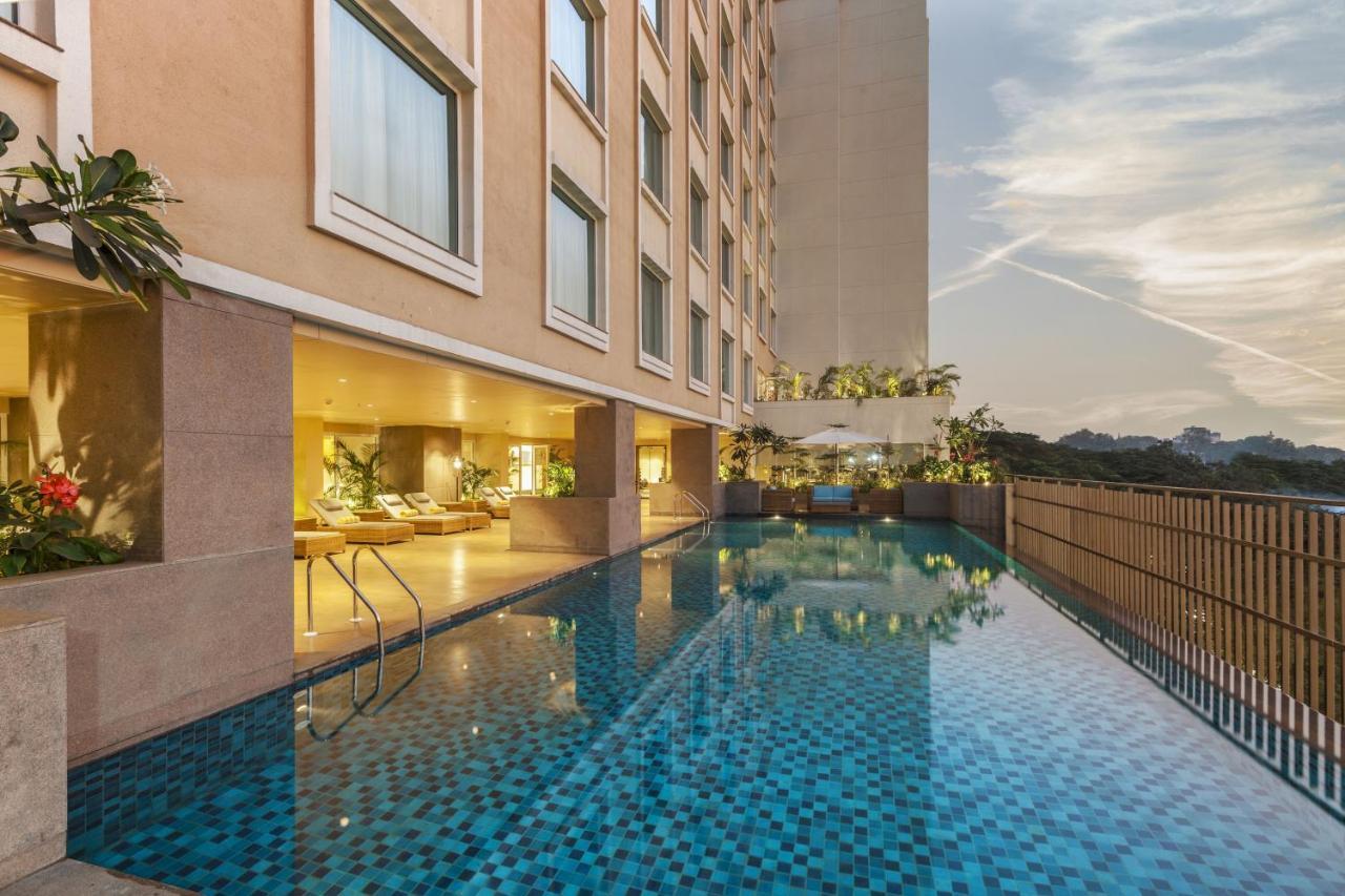Lemon Tree Premier City Center Pune Exteriör bild